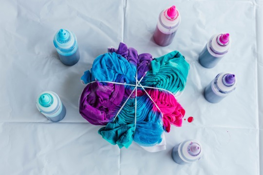 How To Tie Dye T-Shirts